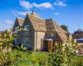 Take things easy at Apsley Cottage; Nr Cirencester; Gloucestershire