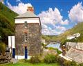 Relax at Bossy Castle; Boscastle; North Cornwall