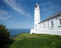 Take things easy at Brook Cottage (Cornwall); Trevose Head Lighthouse; Padstow