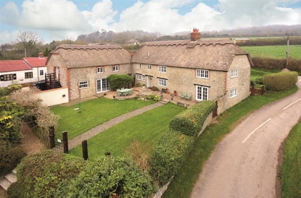 Champernhayes Farmhouse In Wootton Fitzpaine Near Lyme Regis