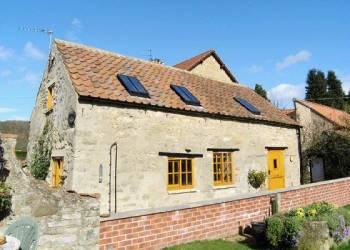 Cruck Cottage In Sinnington Near Pickering North York Moors