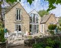 Enjoy a leisurely break at The White Cottage; Burford; Oxfordshire