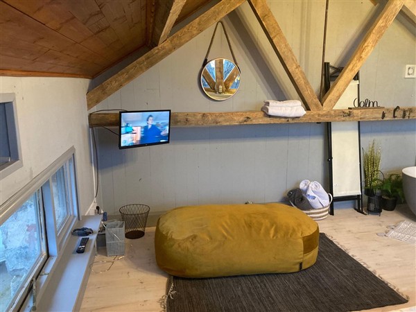 1-Bed Barn Conversion, Sleeps 2 with Parking in Gwynedd