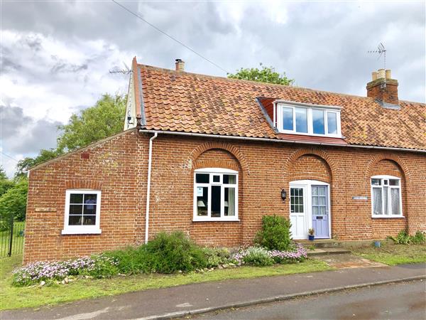 1 Tunns Cottages, Rushmere, nr Beccles in Suffolk