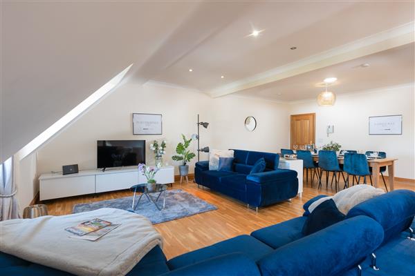 10 The Manor, Porthkidney Sands in Lelant, Cornwall