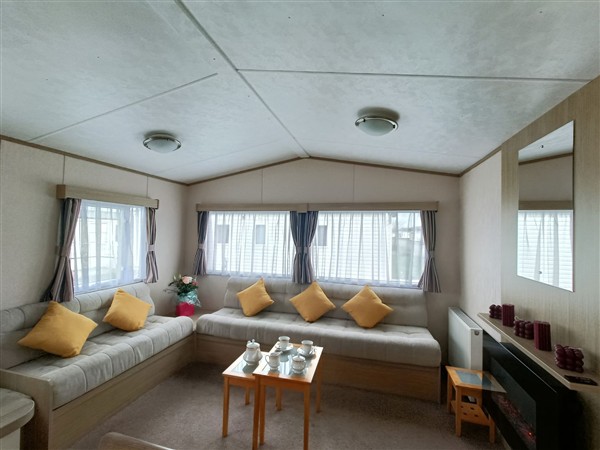 3 Bed, Sleeps 6, Parking in Denbighshire