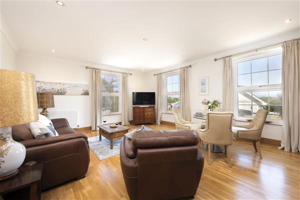 6 The Manor, Porthkidney Sands in Cornwall