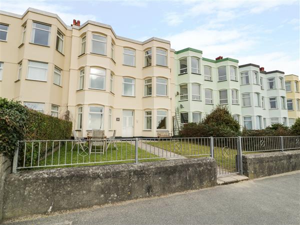 Apartment 1 10 West End Parade In Pwllheli Gwynedd Sleeps 8 apartment-1-10-west-end-parade-in-pwllheli-gwynedd-sleeps-8