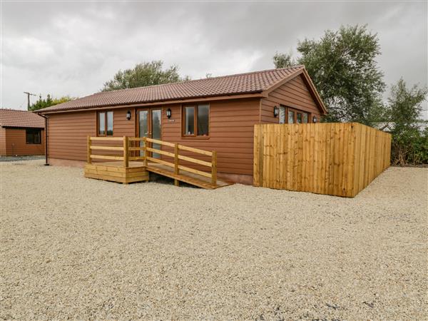 Bluebell Lodge, Meadow view lodges - Somerset