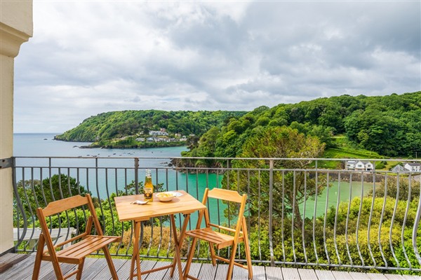 Captain's View, 3 Sandhills in Salcombe, Devon