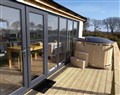 Cleeves Cabins 2, Arran Luxury Lodge with hot tub - Ayrshire