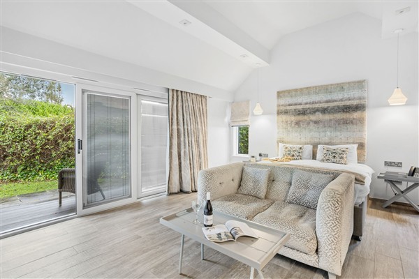Cottage Suite 5, Kentisbury Grange, Barnstaple, Devon with hot tub