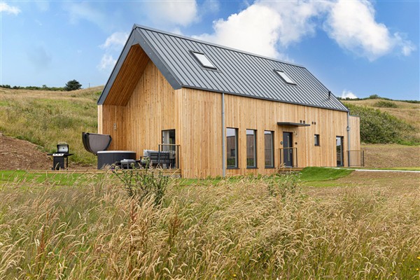 No.5 The Vista, Willingcott, Woolacombe, Devon with hot tub