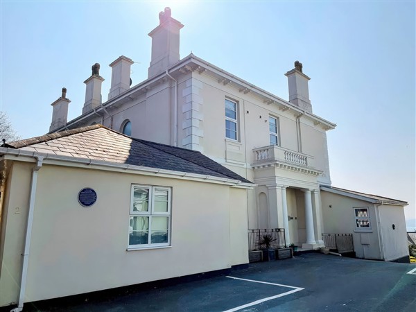 Sea View Apartment, 7 Ellington Court - Devon