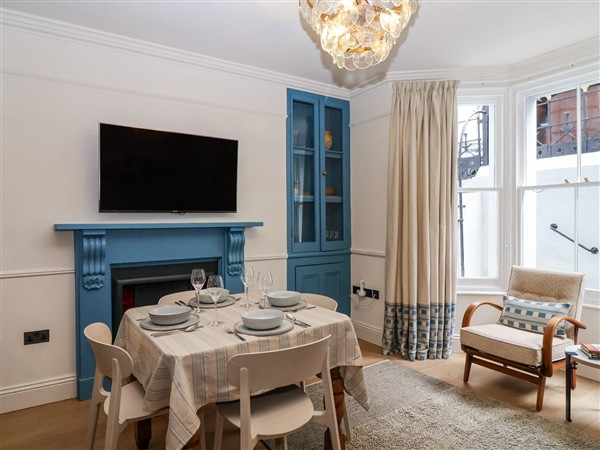Tamar (Flat 1, Basement) 2 Sussex Place in Devon