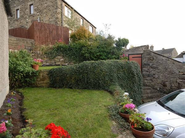 Traditional 2 Bedroom Cottage in Eyam, Hope Valley in Derbyshire