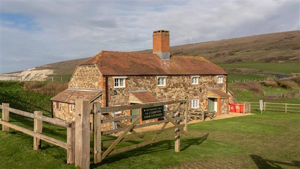 1 Compton Farm Cottages in Isle of Wight
