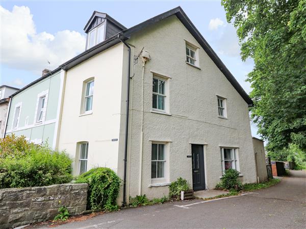 1 Harp Terrace - Powys