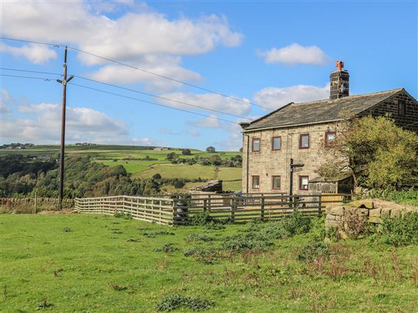 1 Horsehold Cottage in West Yorkshire