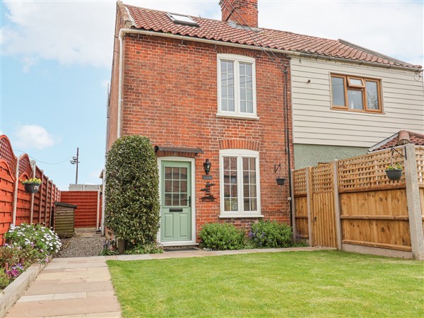 1 Rumsby Cottages in Suffolk