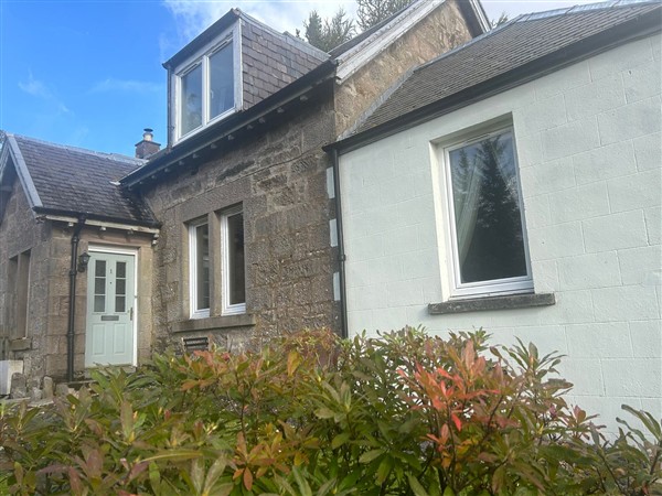 1 Station Cottages, 