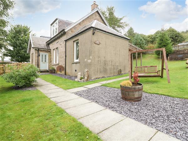 1 Station Cottages in Dalnaspidal near Dalwhinnie, Perthshire