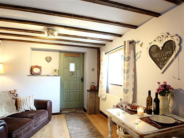 1 West Cottage in Forest of Dean, Gloucestershire