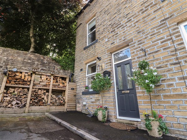 10 Oak Street, 