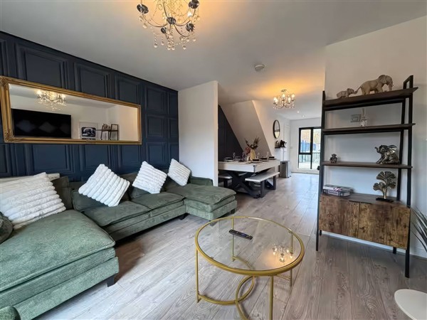 11 Radclyffe Mews, 