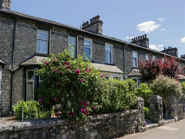 14 Castle Garth in Cumbria