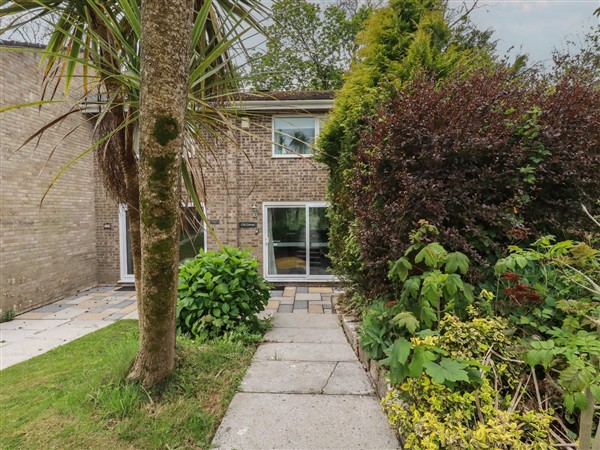 140 Atlantic Reach in Cornwall