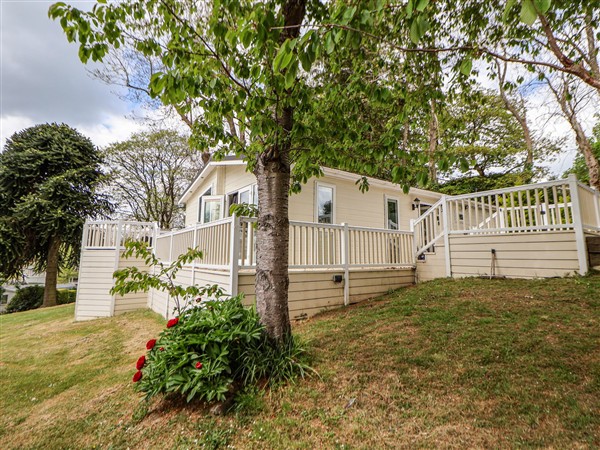 155 Woodland Hall (Lyons) in Denbighshire