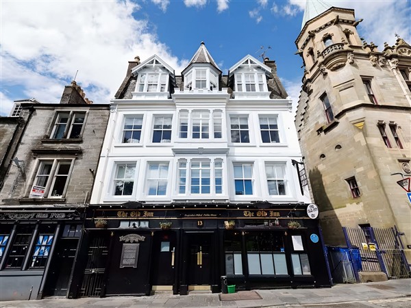 15B Kirkgate in Fife