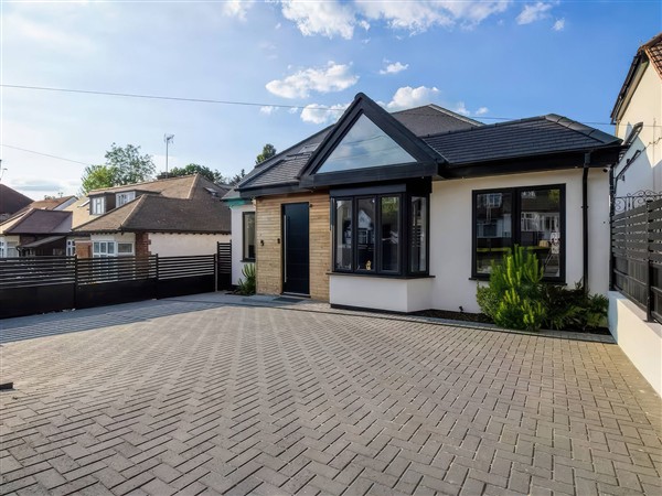 19 Hillside Road, 
