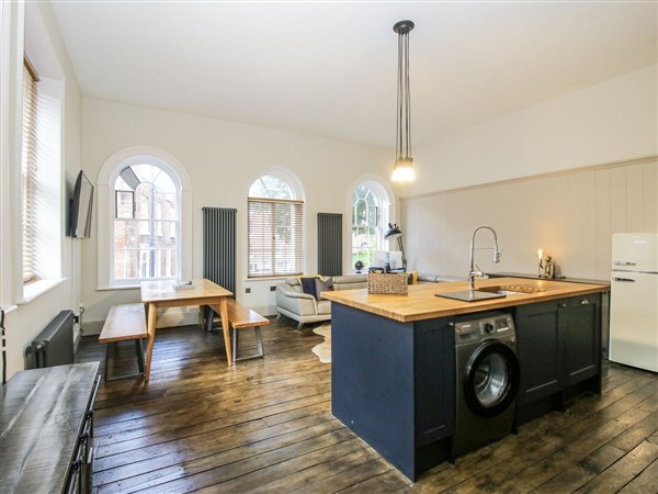 1C College Hill, 