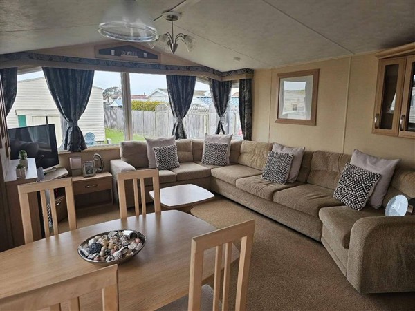 2 Bed Caravan  Sleeps 6 Pets Beach Access in Lincolnshire
