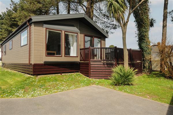 2 Bed  Lodge Plot B015 with Pets, 