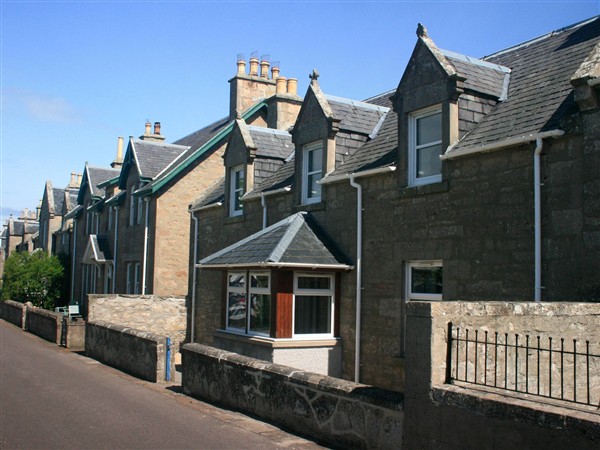 2 Links Place, 