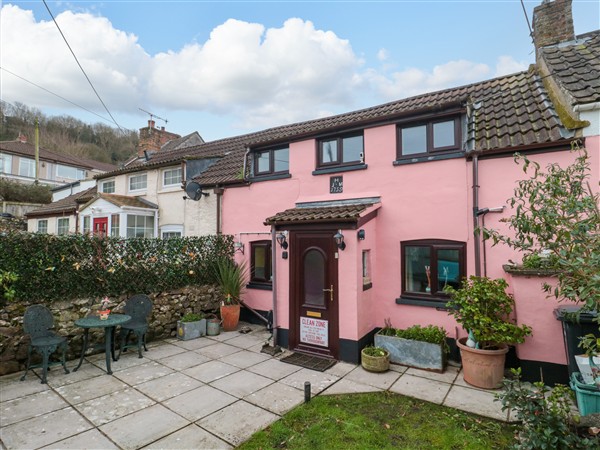 2 Victoria Cottages in Avon