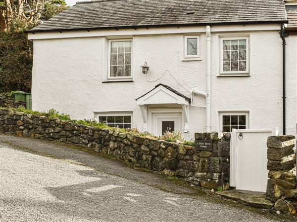 2 White Horses Cottages in Pwllheli, Gwynedd