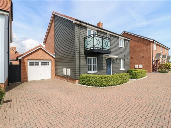 21 Skippers Way in Essex