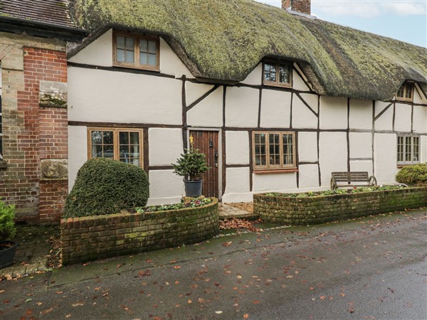 24 Eastcourt in Burbage, Wiltshire