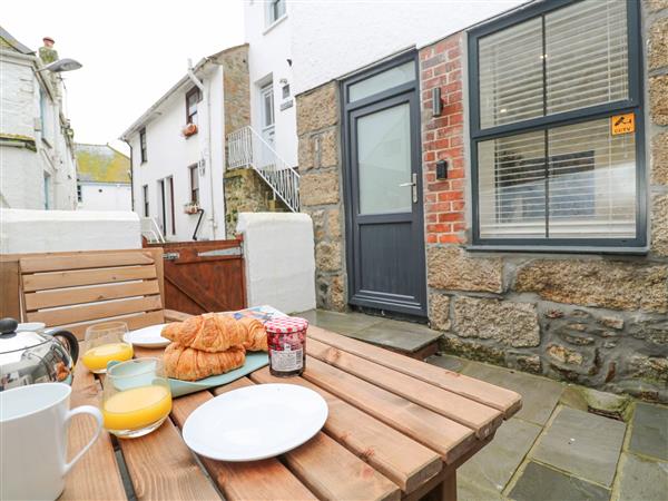 2A Salubrious Terrace in Cornwall