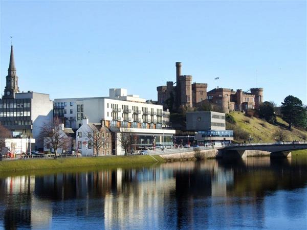 301 Riverside Apartment in Inverness-Shire