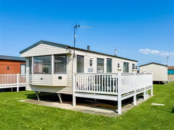 42 Golden Sands in Clwyd
