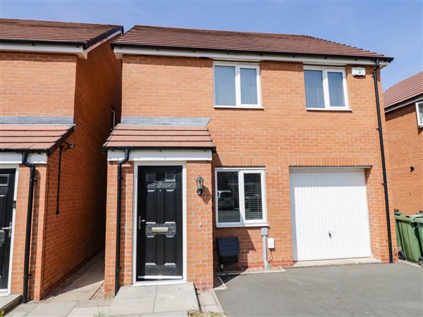 5 Warrington Lane in West Midlands