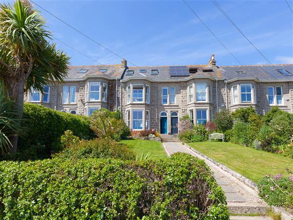 6 Albany Terrace in St Ives, Cornwall