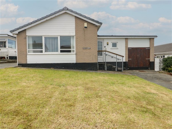 6 Gwelfor Estate - Gwynedd