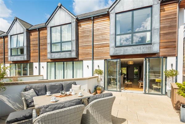 6 Island Place (Beachstone) in Salcombe, Devon