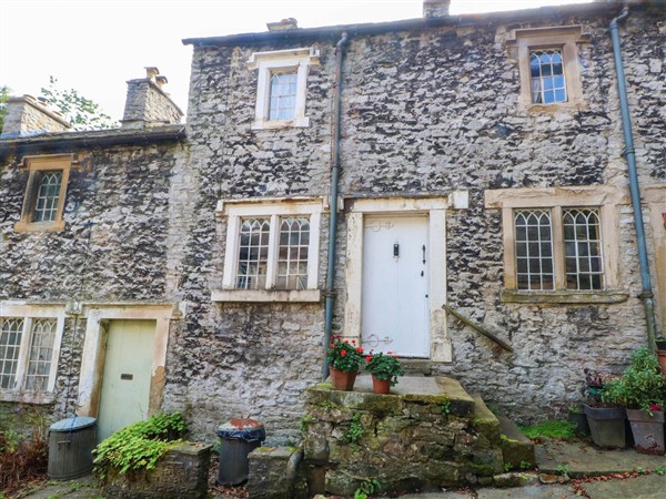 73 Ravensdale Cottages in Derbyshire